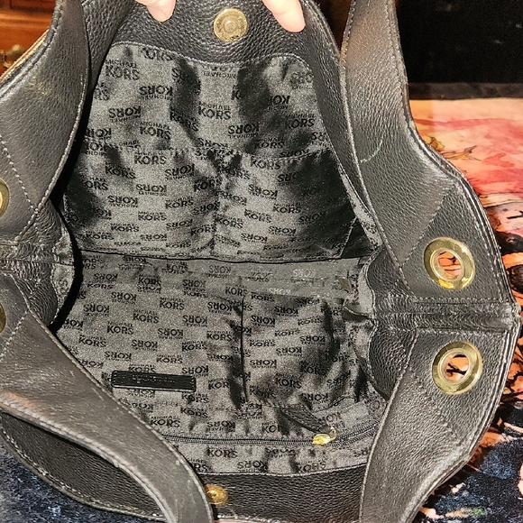 Michael Kors Black Leather Hobo Bag - Picture 4 of 7